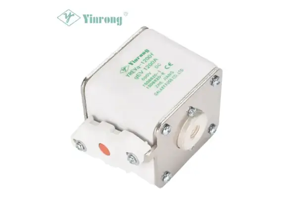 Mis on EV Automotive'i ja EVSE Fuse'i funktsioon?