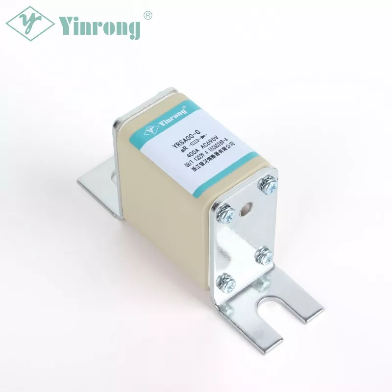 690 V DIN Blade Square Body kiirkaitse